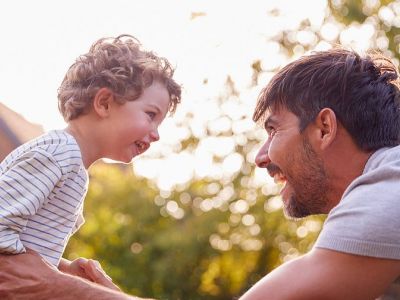 Συνεπιμέλεια: Να λάβει θέση ο αρμόδιος Επίτροπος της ΕΕ για την επιμέλεια τέκνων στην Ελλάδα