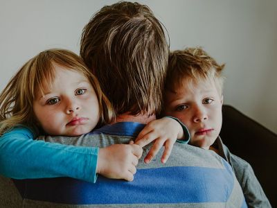 Η ενεργή, πατρική συμμετοχή συμβάλλει στη βελτίωση της ζωής του παιδιού