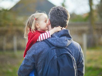 Έρευνα του Πανεπιστημίου της Αριζόνα οδηγεί σε διεθνή συζήτηση για τους νόμους επιμέλειας
