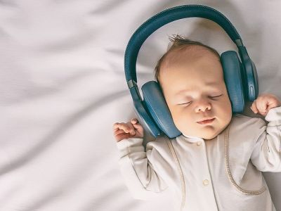 Πώς η μουσική συμβάλλει στην εγκεφαλική ανάπτυξη του παιδιού;