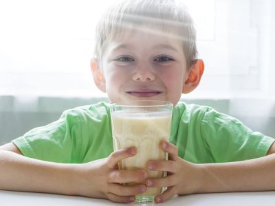 Πασχαλινό smoothie με 4 υλικά που θα ξετρελάνει τα παιδιά (vid)