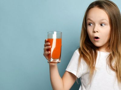 Πασχαλινό smoothie για παιδιά με καρότο και πορτοκάλι (vid)
