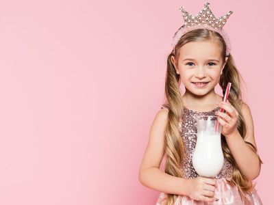 Έξι διαφορετικά milkshakes για νήπια και μεγαλύτερα παιδιά (vid)