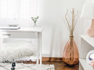 Οι συμβουλές της Marie Kondo για να μεταμορφώσεις το γραφείο σου σ΄ένα girly iconic χώρο (video)