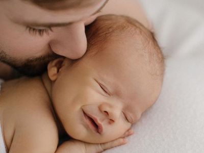 Οι πιο γλυκές φωτογραφίες μπαμπάδων με τα μωρά τους είναι αυτές (pics)