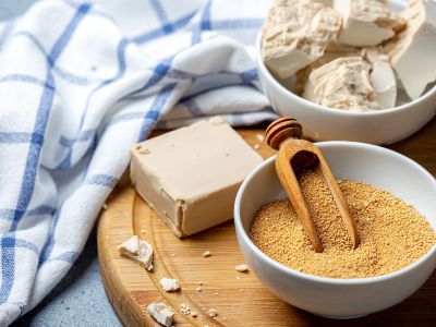 Tips για μαμάδες: Φτιάξτε σπιτικές μάσκες ομορφιάς με μαγιά - Ποια τα οφέλη