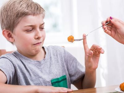 Πρέπει να κρύβετε λαχανικά μέσα στο φαγητό των παιδιών σας ή όχι;