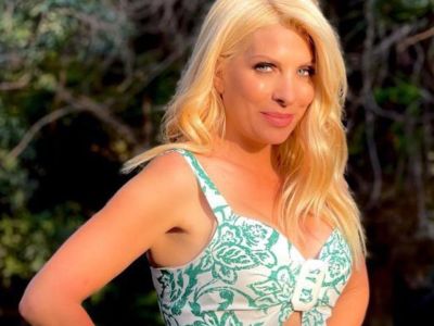 Το μυστικό για ξεκούραστο βλέμμα και εφέ lift στο πρόσωπο της Ελένης Μενεγάκη