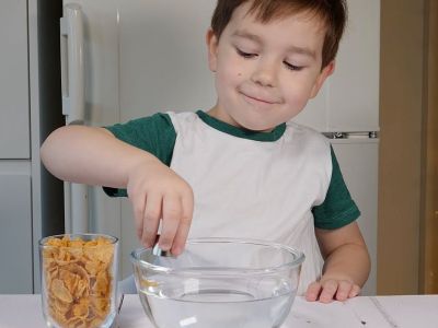 Εύκολο πείραμα για παιδιά με δημητριακά και μαγνήτη - Κάντε το κι εσείς