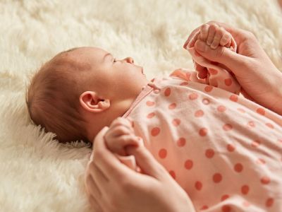 Πόσο καλά ακούνε τα νεογέννητα;