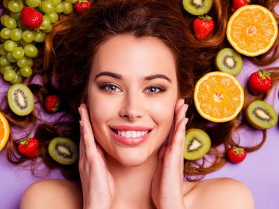 Δέκα φρούτα που θα κάνουν την επιδερμίδα μιας μαμάς πιο λαμπερή (vid)