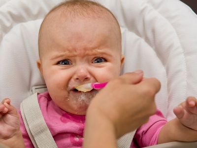 Γιατί δε τρώει το μωρό; Οι πέντε πιο συχνοί λόγοι