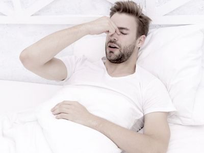 Αποφρακτική άπνοια ύπνου: Οι παράγοντες που αυξάνουν τον κίνδυνο (εικόνες)