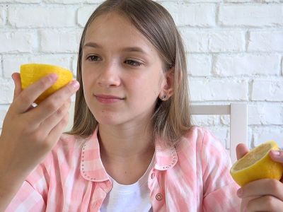 Πειράματα για παιδιά: Μελετώντας τη βαρύτητα (βίντεο)