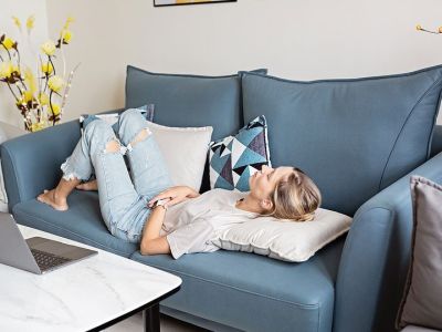 7 τρόποι να αντιμετωπίσετε το φούσκωμα και την δυσκοιλιότητα μετά τον τοκετό