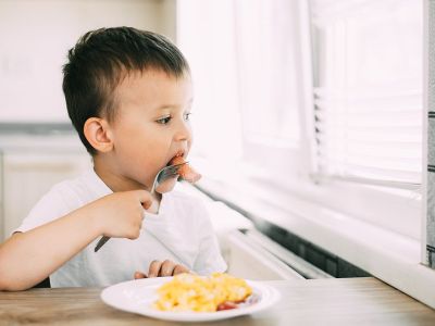 3λεπτη συνταγή: Ομελέτα για παιδιά στην κούπα