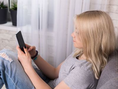 Social media και cyberbullying στην εφηβεία: Τι πρέπει να κάνουν οι γονείς