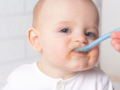 Βρεφική διατροφή: Πρέπει τα μωρά να τρώνε αλάτι;