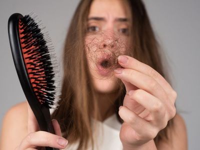 Επιλόχεια τριχόπτωση: Πώς θα φροντίσετε τα μαλλιά μετά τον τοκετό