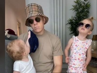 Μπαμπάς περιγράφει τη ζωή με δύο παιδιά με τα πιο απολαυστικά TikTok βίντεο