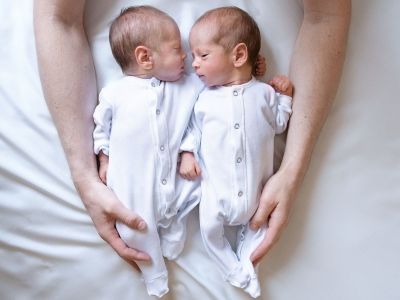 «Πώς είναι πραγματικά να είσαι μαμά σε δίδυμα; Εγώ θα σας πω...»