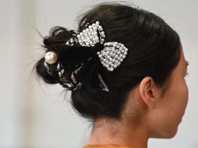 NYFW TRES How To: Όλα όσα χρειάζεσαι για να αντιγράψεις το fun χτένισμα από το show των Alice+Olivia