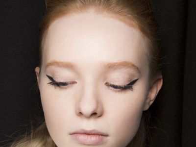 Το μαύρο eyeliner φοριέται παντού! 8 για να διαλέξεις