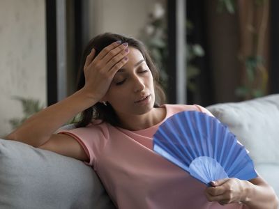 Μπορούμε να αντιμετωπίσουμε τις εξάψεις στην εμμηνόπαυση χωρίς φάρμακα;