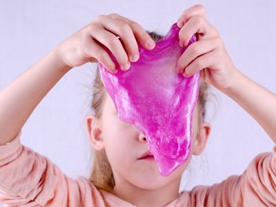 Φτιάξτε βρώσιμο slime με marshmallows και τρία ακόμα υλικά (βίντεο)