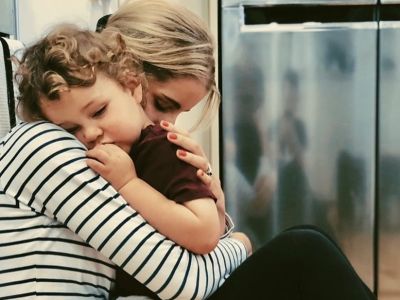 Μια υπενθύμιση σε όλες τις μαμάδες: Να είστε ευγενικές με τον εαυτό σας