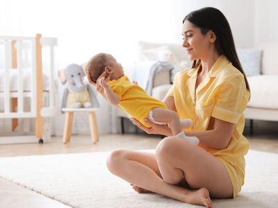 Πόνος στην πλάτη μετά τον τοκετό: Πώς θα τον αντιμετωπίσετε