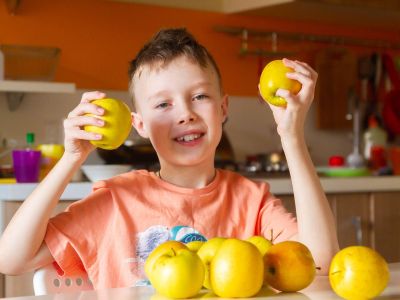 Δραστηριότητες για παιδιά: Διασκεδαστικά πειράματα με φρούτα (vid)