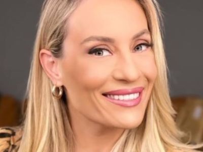 H Ελεονώρα Μελέτη στο χτένισμα που λάτρεψε κάθε γυναίκα τη δεκαετία του 90