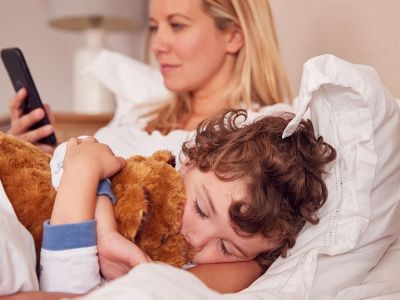 Στην κουρασμένη μαμά που μένει ξύπνια μέχρι αργά το βράδυ