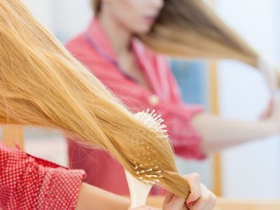 Τριχόπτωση: Αντιμετωπίστε την με αυτές τις σπιτικές θεραπείες