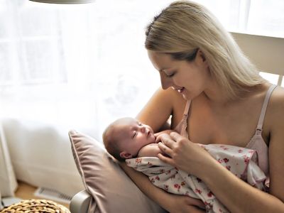 Σας παρακαλώ σταματήστε να με ρωτάτε πότε θα σταματήσω να θηλάζω