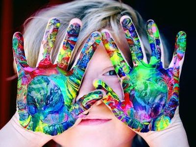 Διαπροσωπική νοημοσύνη στα παιδιά: Τι είναι και πώς τα ωφελεί