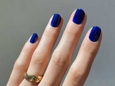 10 μανικιούρ στις αποχρώσεις του μπλε για να βρεις το επόμενο δικό σου