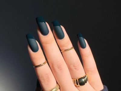 8 σκουρόχρωμα βερνίκια νυχιών για τα χειμερινά μανικιούρ σου