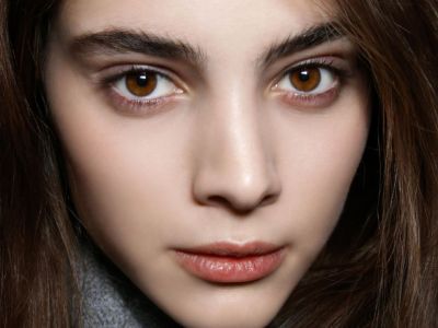 Πρησμένα μάτια: Tips, προϊόντα και εργαλεία για να τα αντιμετωπίσεις