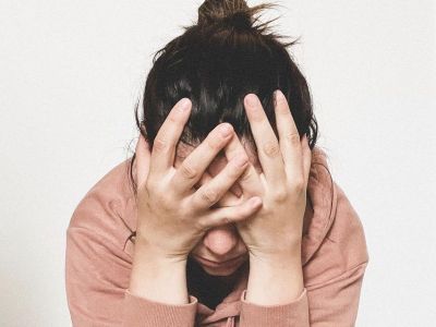 "Νιώθω να καταρρέω" - Η ανάρτηση μιας μαμάς τριδύμων (εικόνες)