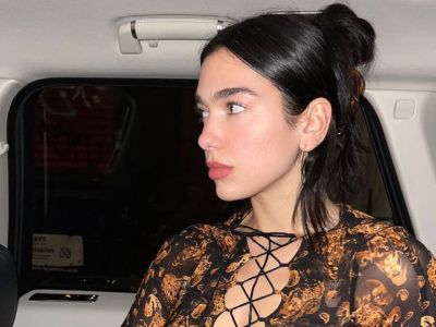 Dua Lipa: Τα 5 μυστικά της για αψεγάδιαστη επιδερμίδα