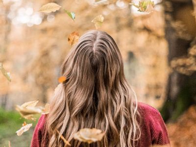 Έχεις τριχόπτωση; Δες τι φταίει και πώς θα το αντιμετωπίσεις
