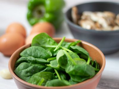 Μαμά και διατροφή: Τέσσερις διαιτητικές συνταγές με σπανάκι (vid)
