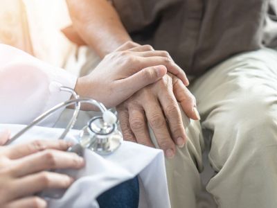 Αλτσχάιμερ: Η βιταμίνη που επιβραδύνει την εξέλιξη της νόσου & πού θα τη βρείτε (εικόνες)