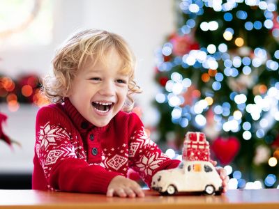 Πώς επηρεάζουν τα Χριστούγεννα την ψυχολογία των παιδιών;