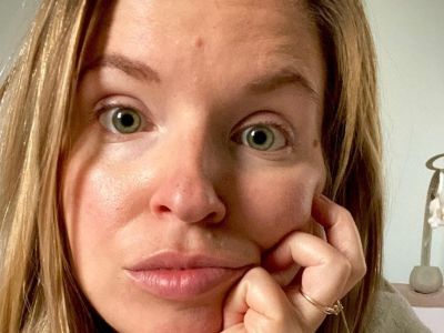 Μα τι κάνει μια μαμά όλη την ημέρα και δεν προλαβαίνει ούτε μήνυμα να στείλει;