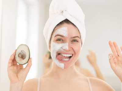 Σπιτικά καλλυντικά: Μάσκα προσώπου με αβοκάντο και ελαιόλαδο