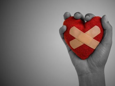 Καρδιοπάθεια: 5 ασυνήθιστα σημάδια που στέλνει το σώμα (φωτο)