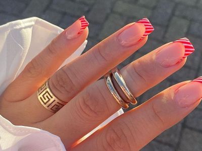 #CandycaneNails: Η πιο παιχνιδιάρικη τάση στα νύχια και 10 μανικιούρ για να διαλέξεις